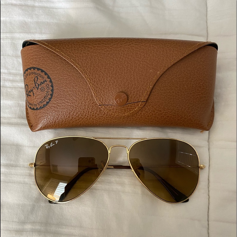 Ray-Ban classic gold Aviators
